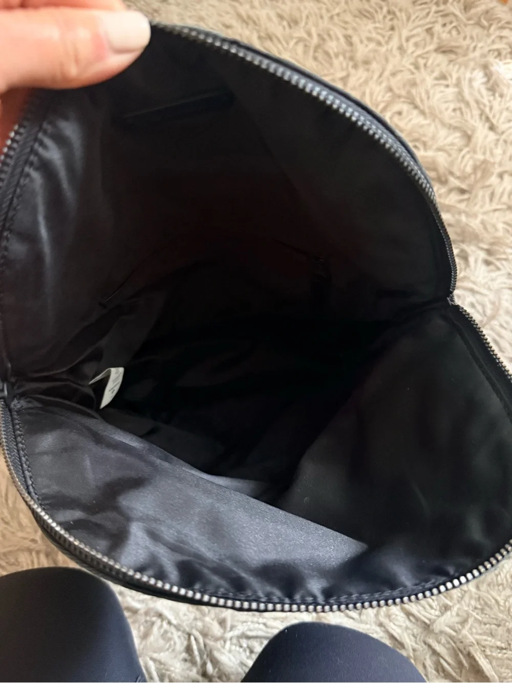 lululemon all night festival bag Jacquard Camo Crossbody Messenger black strap